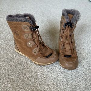 Sorel Tan Fur-Lined Boots